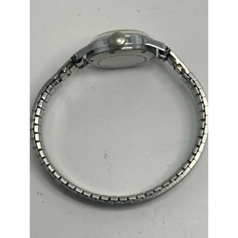Solow Ladies Watch 17 Jewels Works Manual Wind Incabloc 23MM 5.75